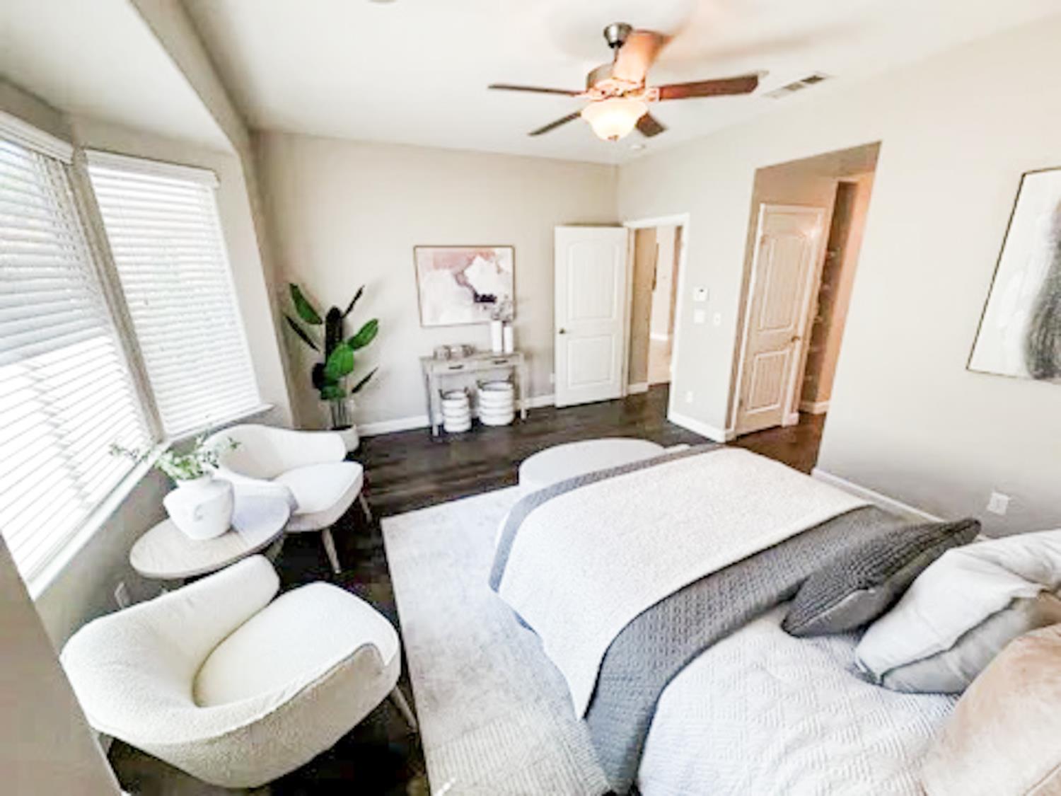 4074 Heritage Ln, Clovis, CA 93619