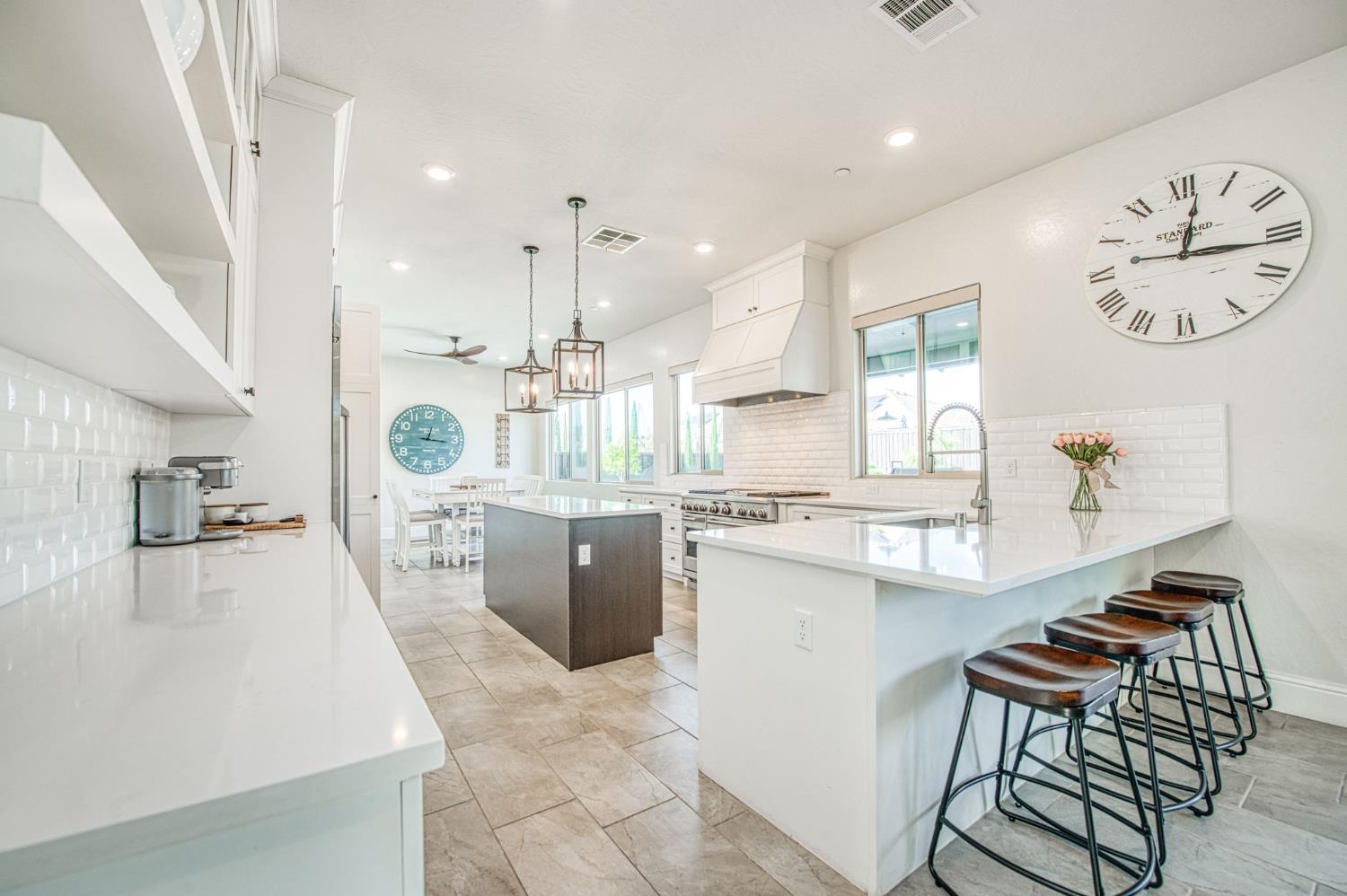 2468 E Kynzlee Ave, Fresno, CA 93730