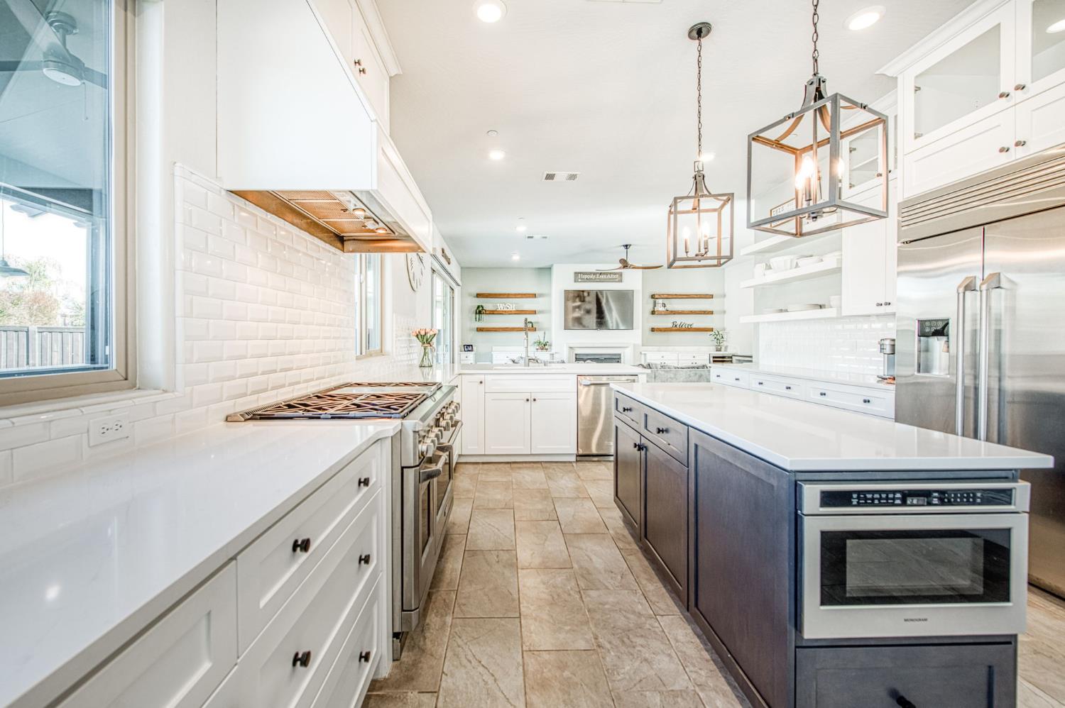 2468 E Kynzlee Ave, Fresno, CA 93730