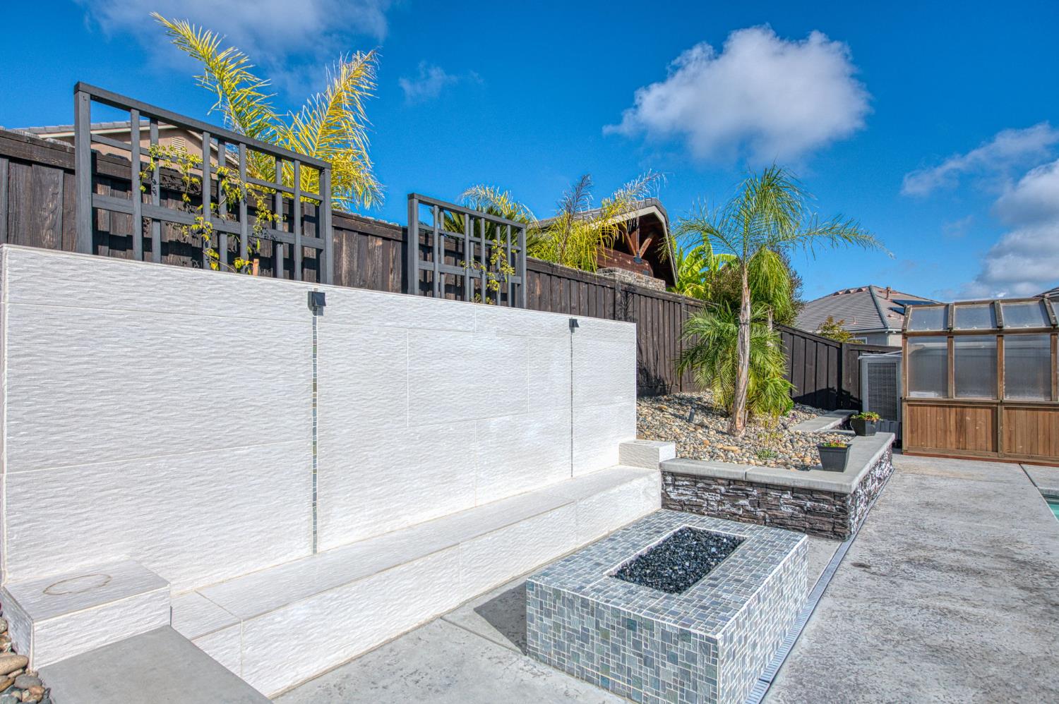 2468 E Kynzlee Ave, Fresno, CA 93730