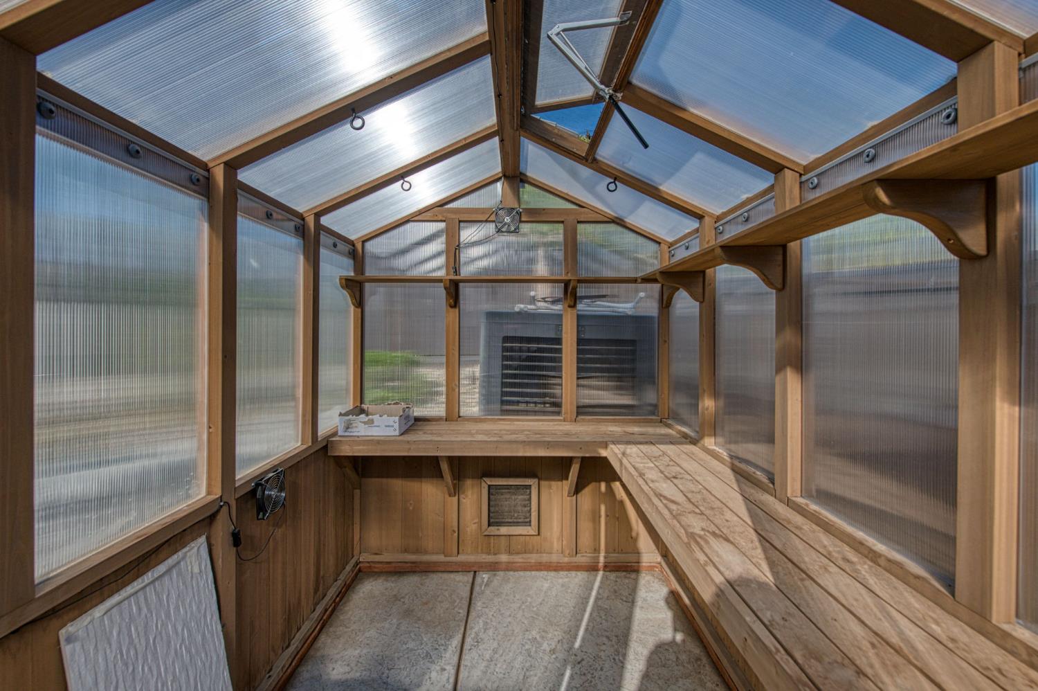 2468 E Kynzlee Ave, Fresno, CA 93730