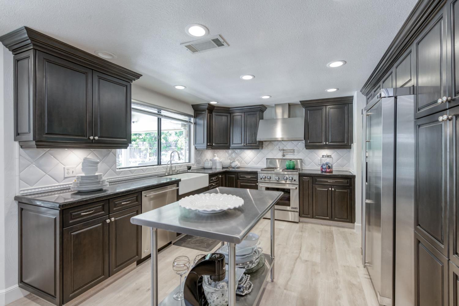 579 E Portland Ave, Fresno, CA 93720