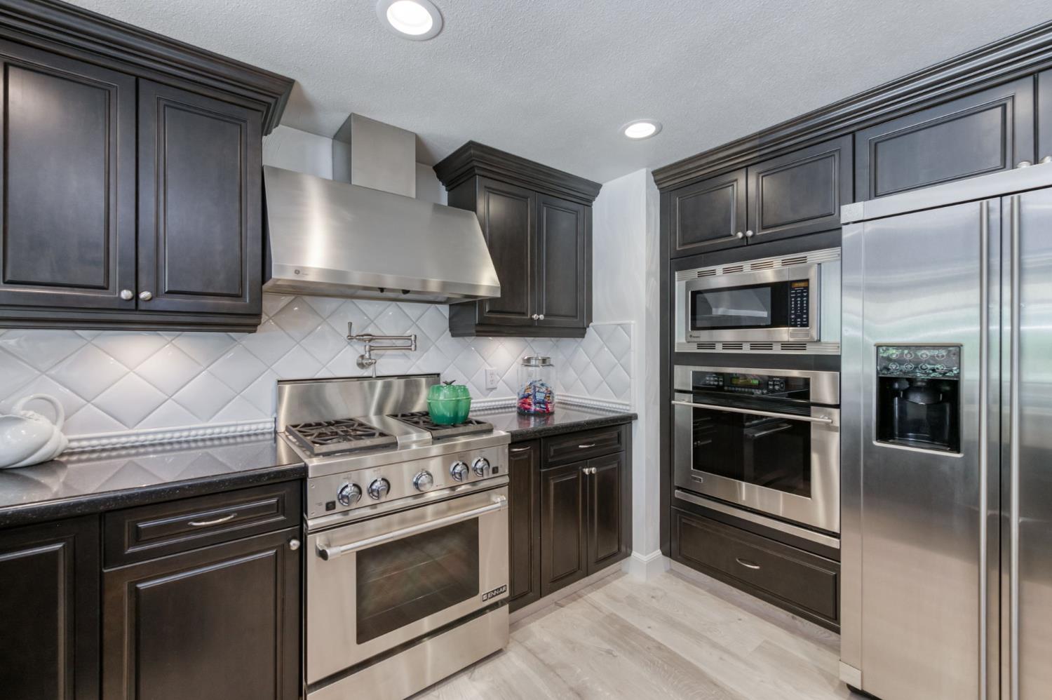 579 E Portland Ave, Fresno, CA 93720